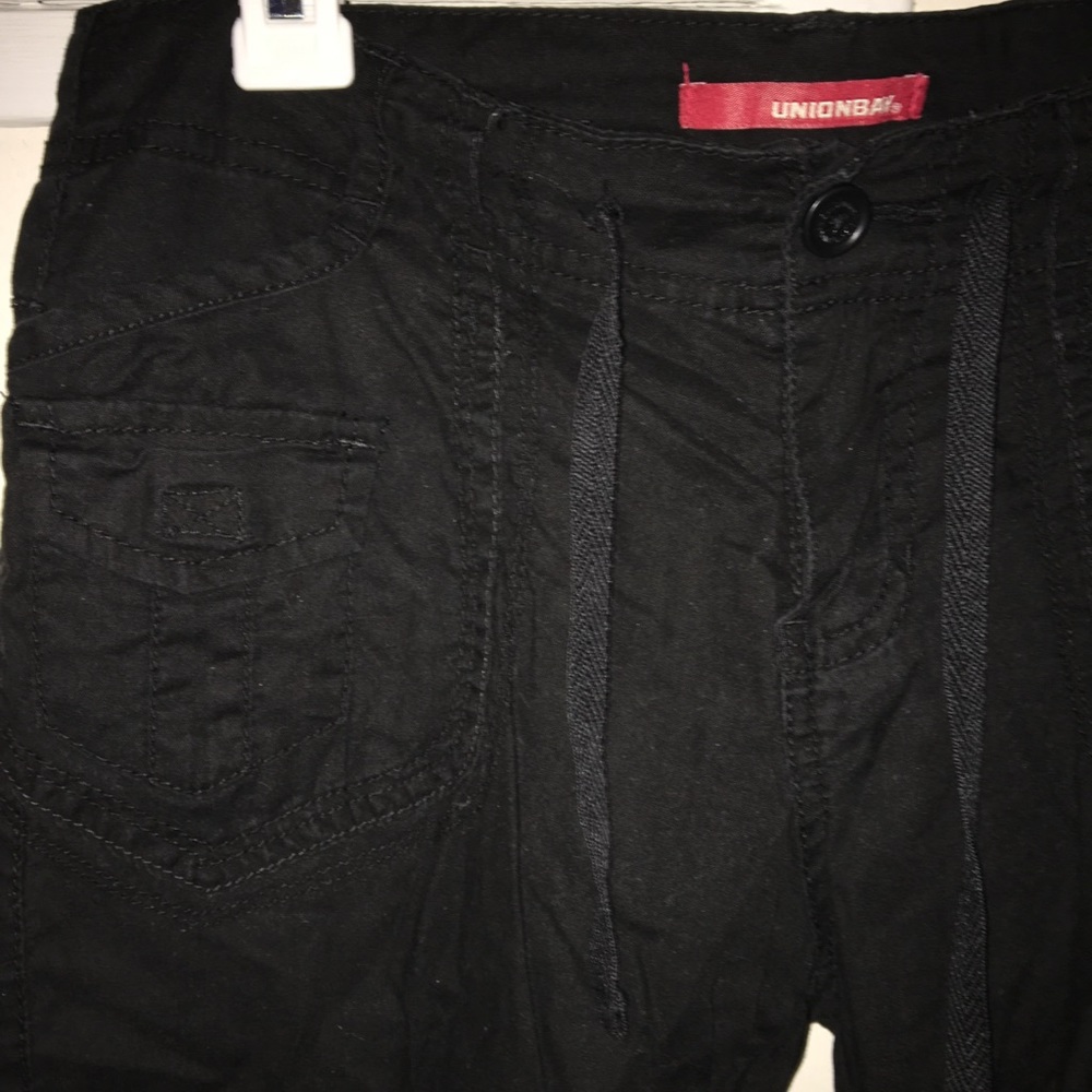 black Unionbay cargo capris